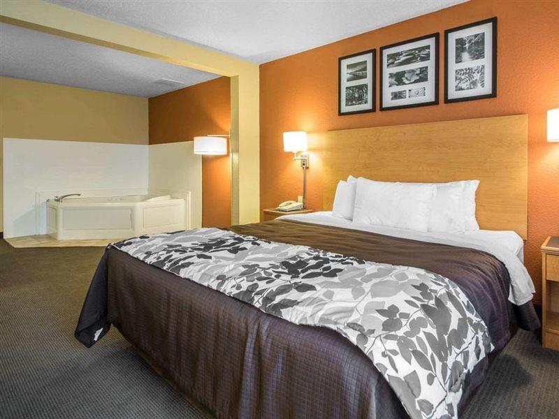 Sleep Inn & Suites Sheboygan I-43 Екстериор снимка