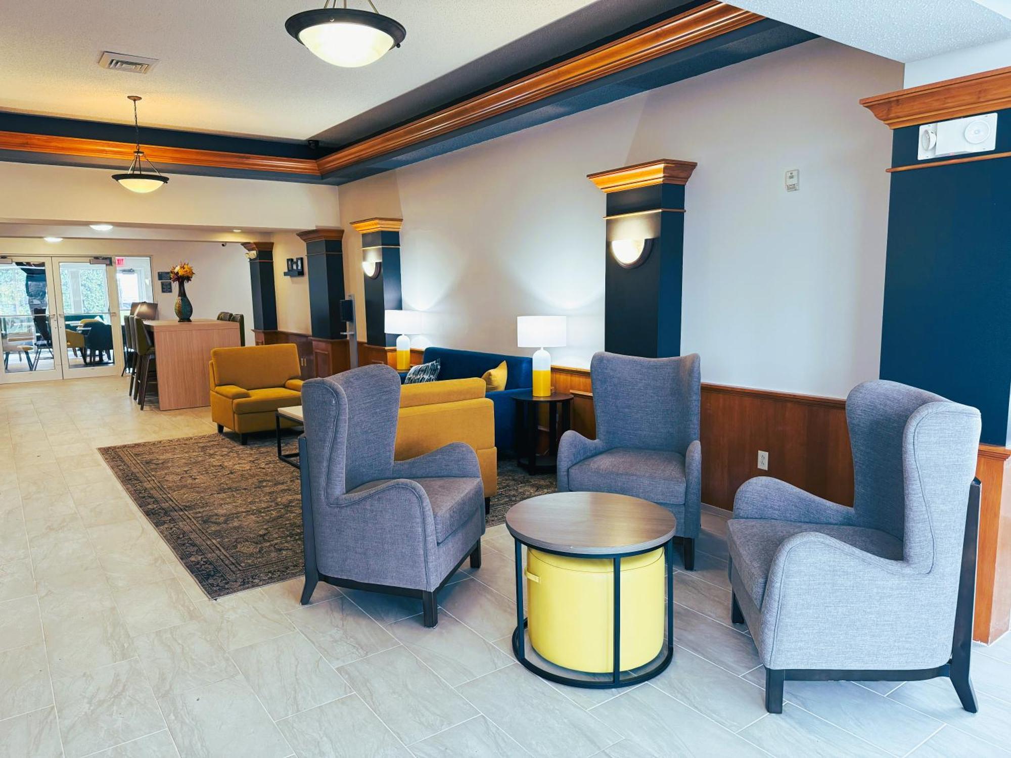 Comfort Inn & Suites Sheboygan I-43 Екстериор снимка