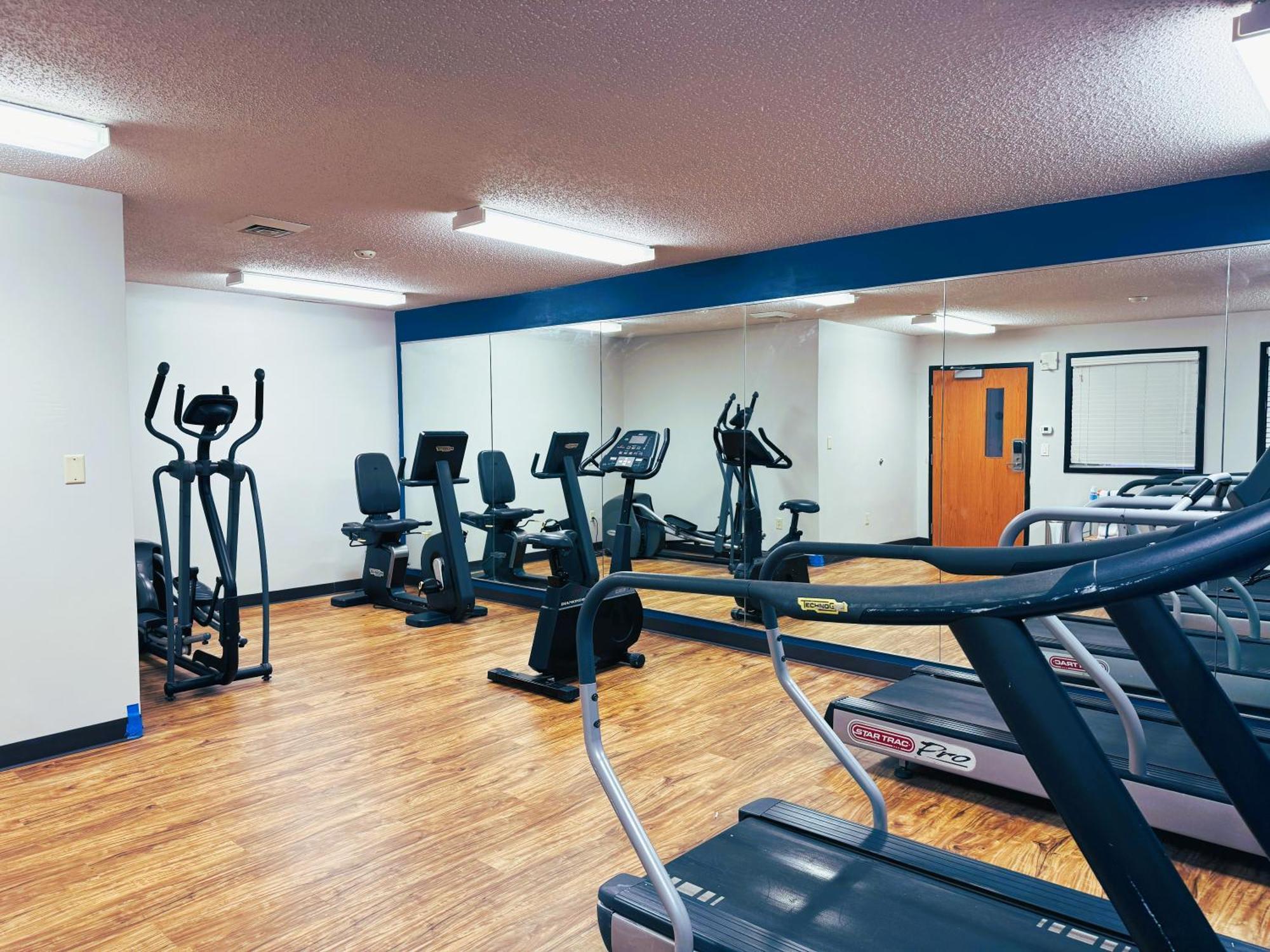 Comfort Inn & Suites Sheboygan I-43 Екстериор снимка