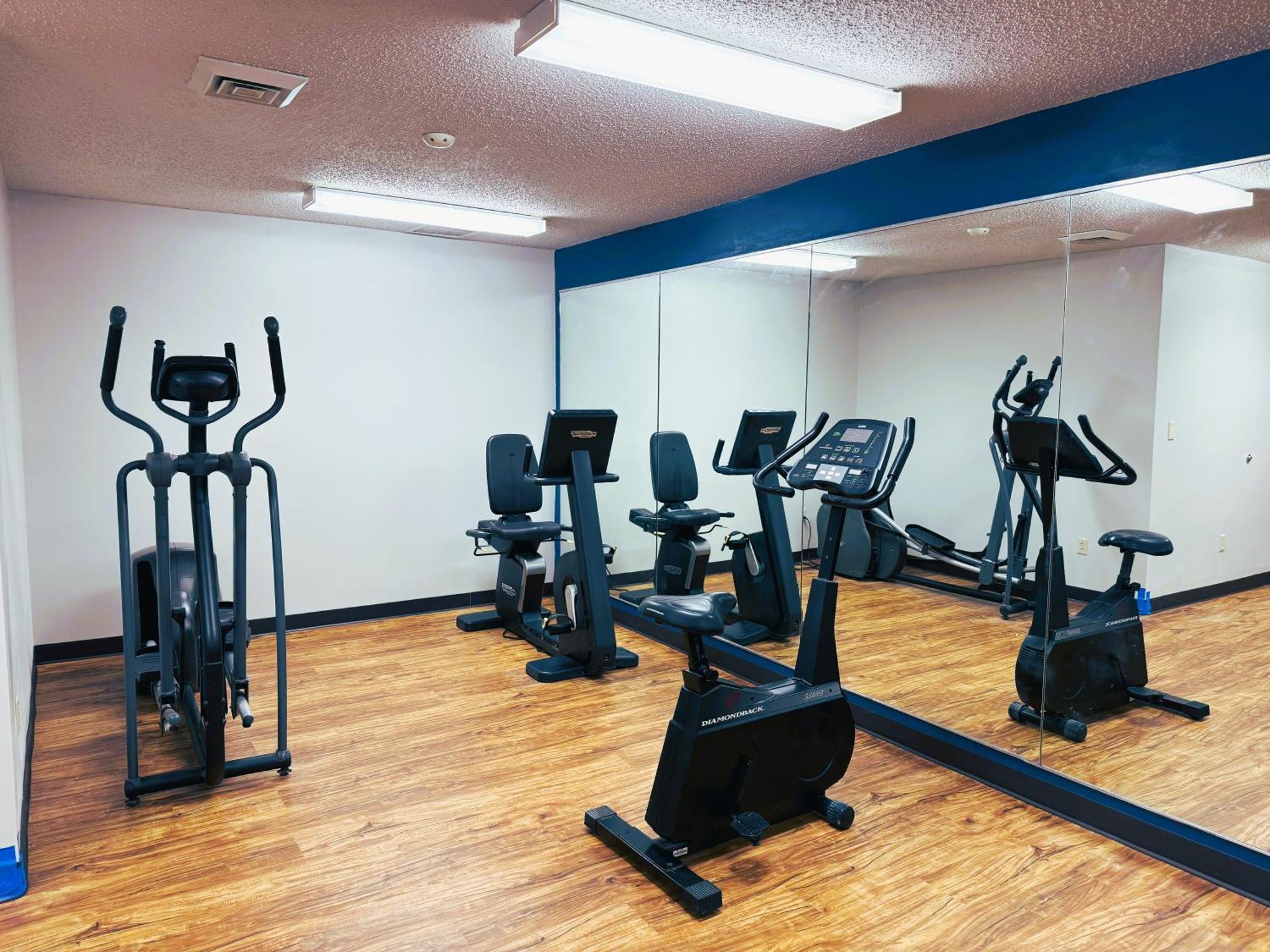 Comfort Inn & Suites Sheboygan I-43 Екстериор снимка