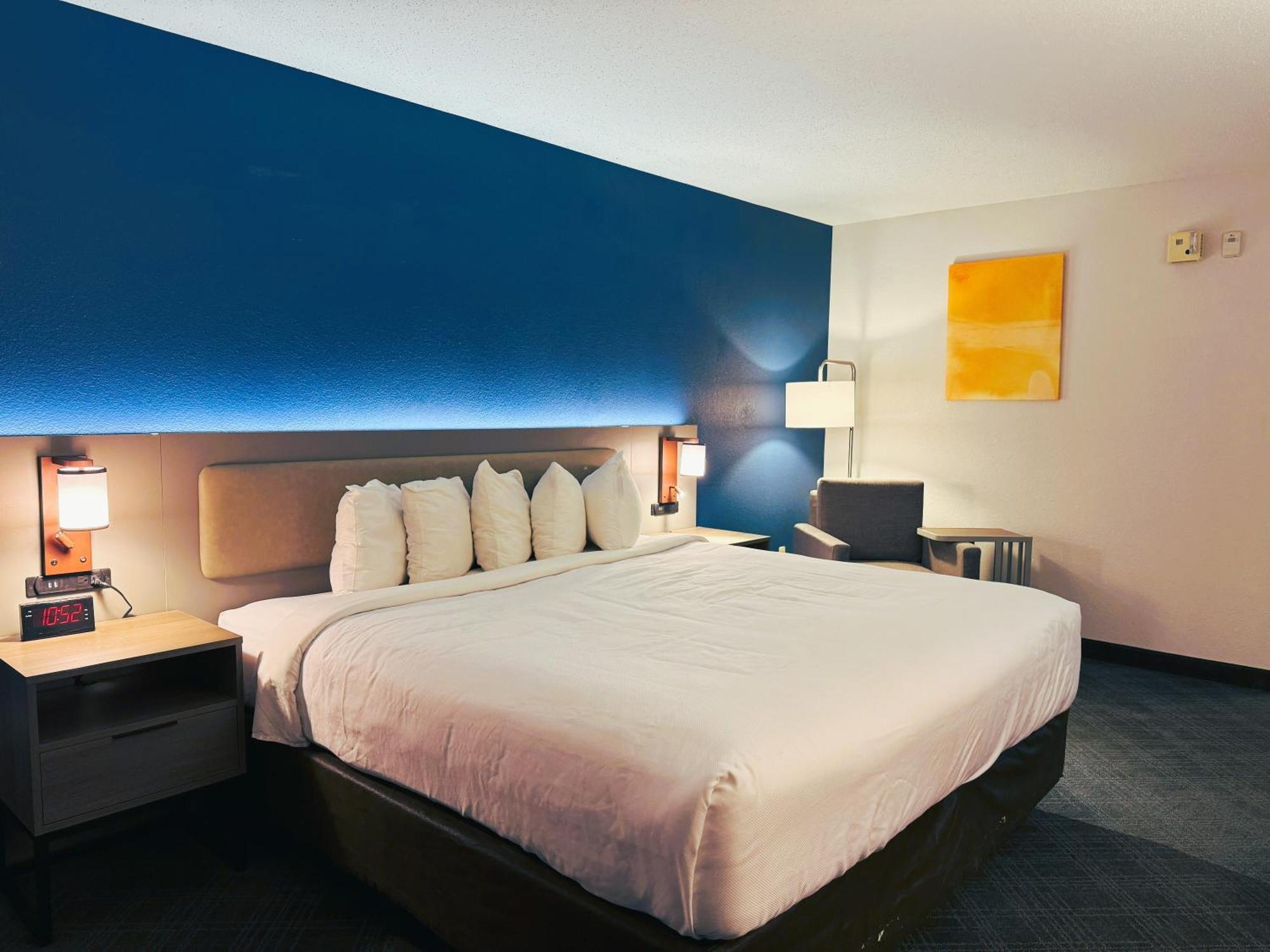 Comfort Inn & Suites Sheboygan I-43 Екстериор снимка
