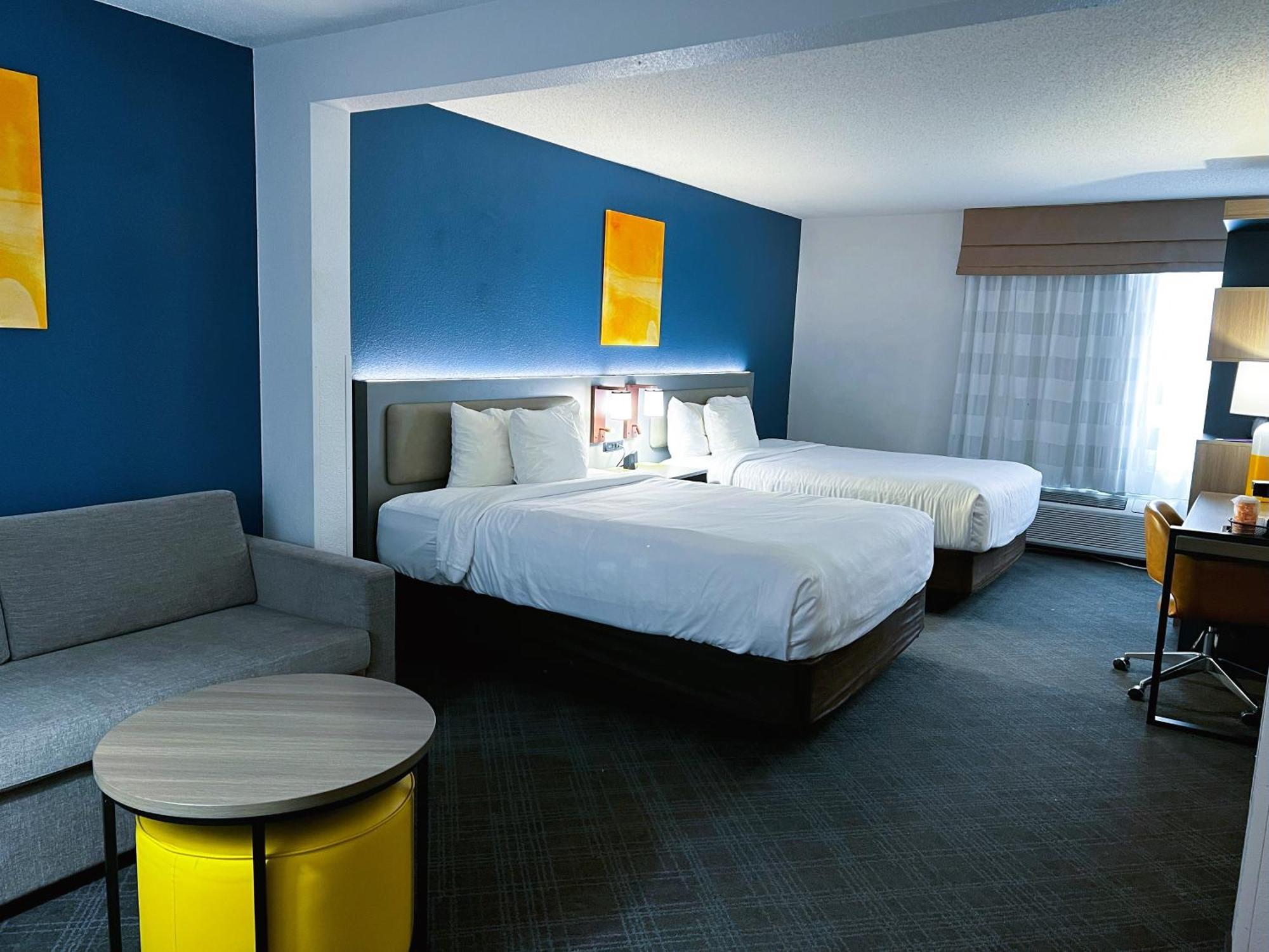 Comfort Inn & Suites Sheboygan I-43 Екстериор снимка