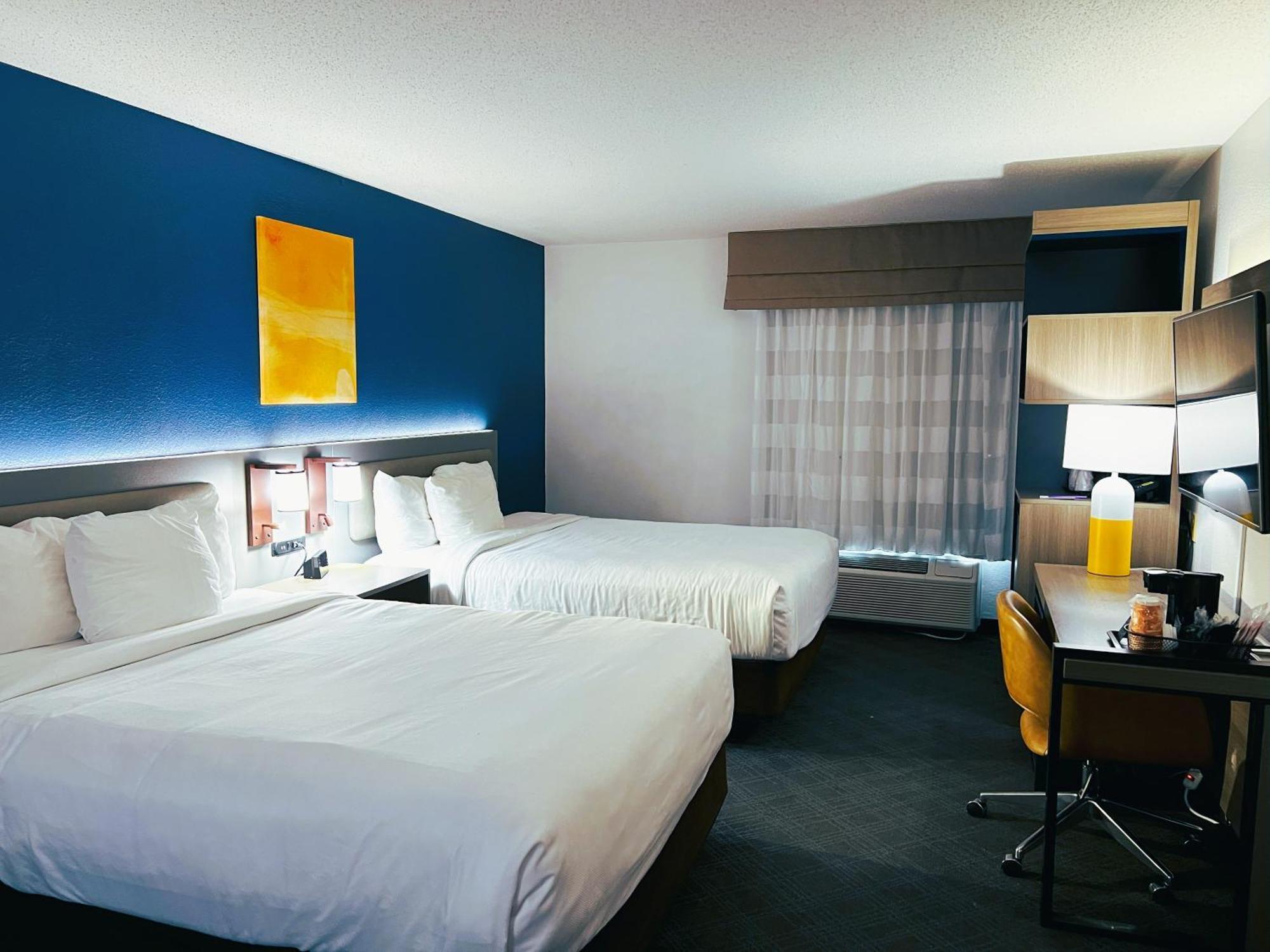 Comfort Inn & Suites Sheboygan I-43 Екстериор снимка