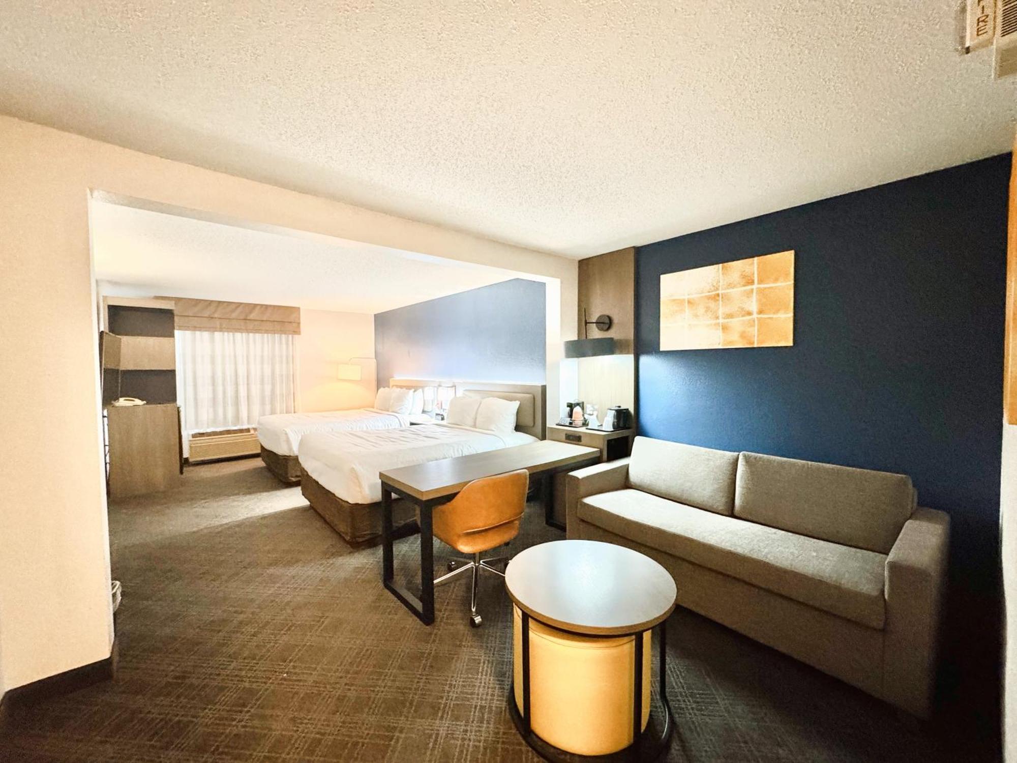Comfort Inn & Suites Sheboygan I-43 Екстериор снимка