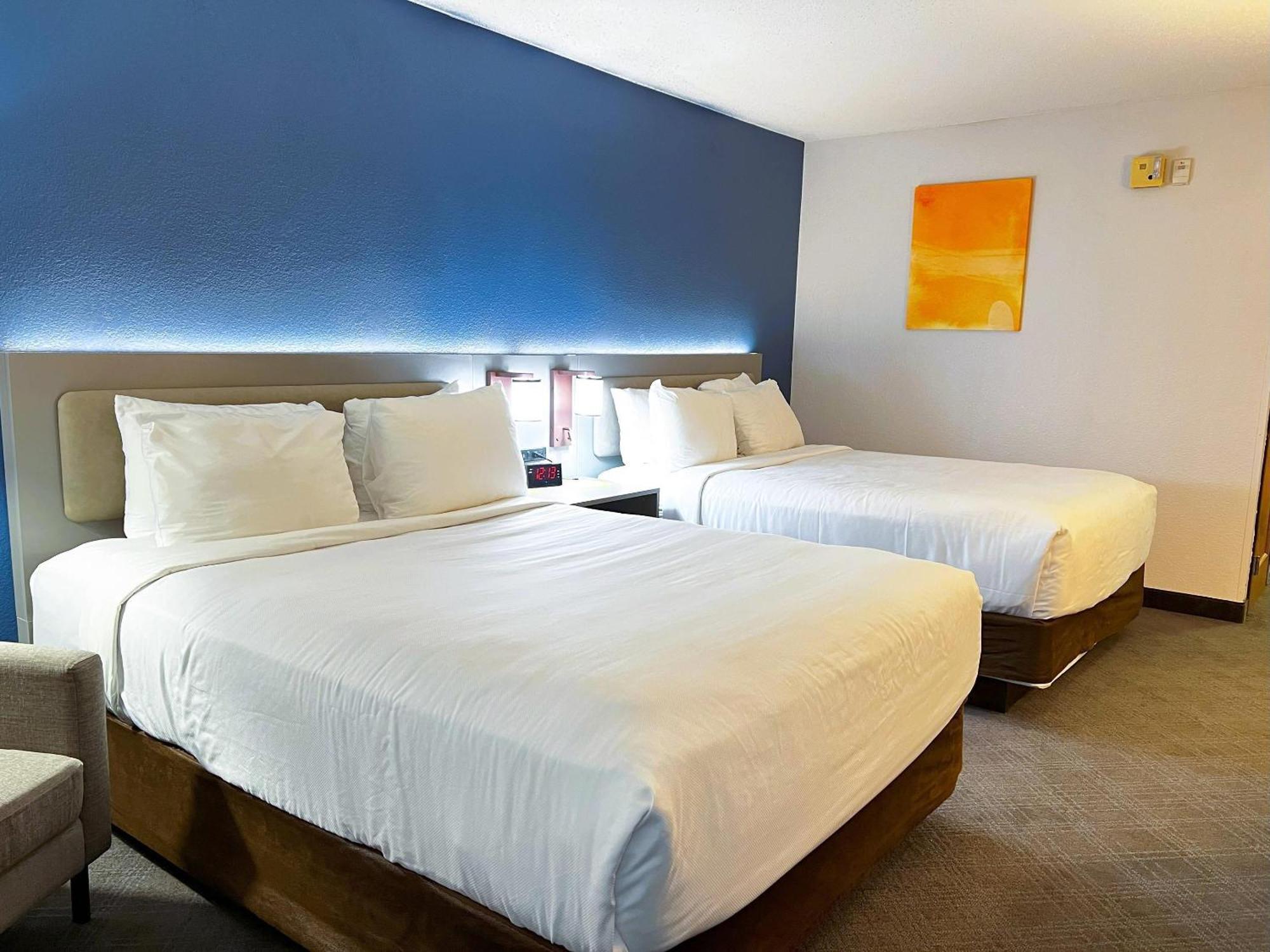 Comfort Inn & Suites Sheboygan I-43 Екстериор снимка