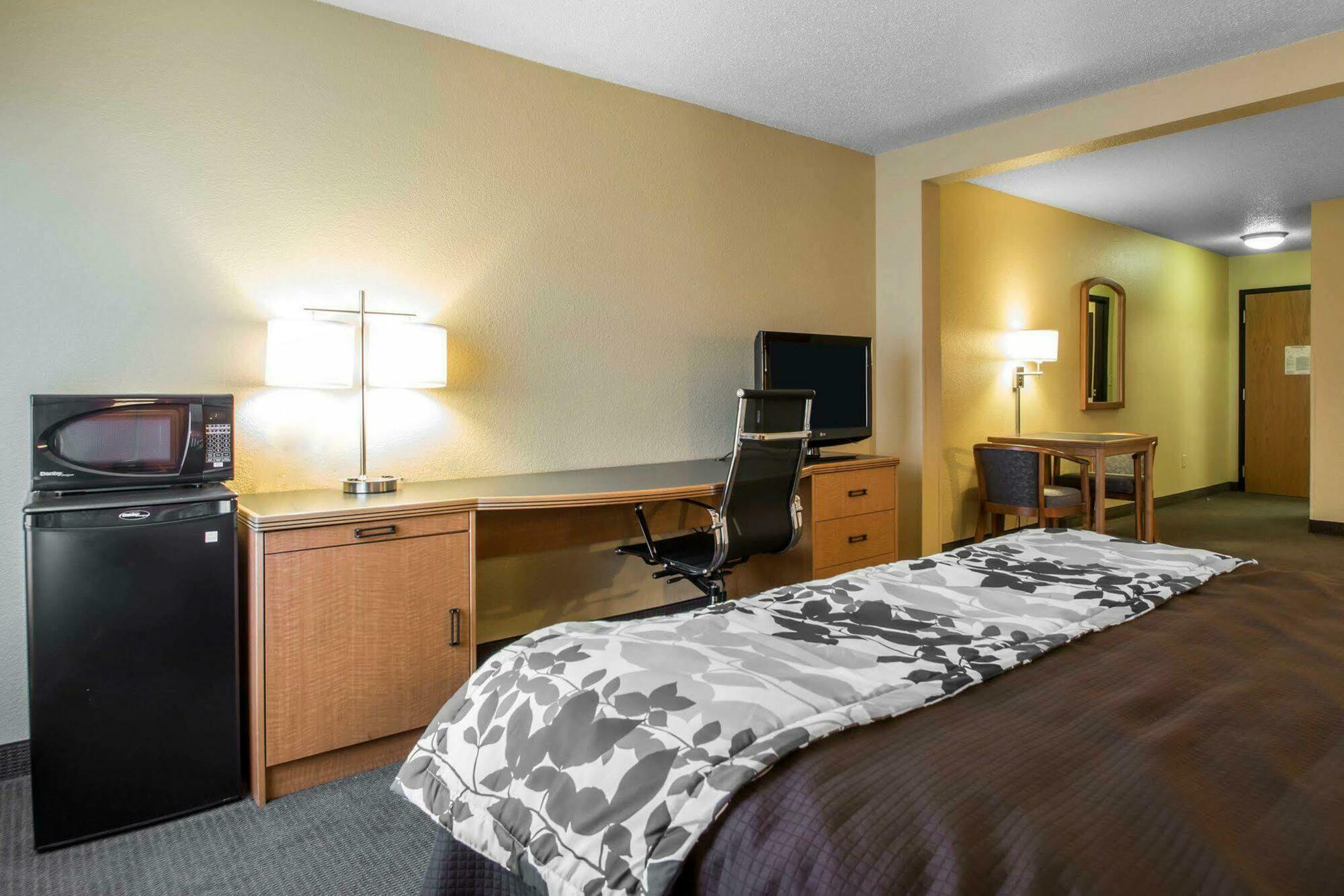 Sleep Inn & Suites Sheboygan I-43 Екстериор снимка